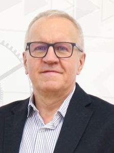 Andrzej Skowron, prezes firmy Polskie Składy Oponiarskie
